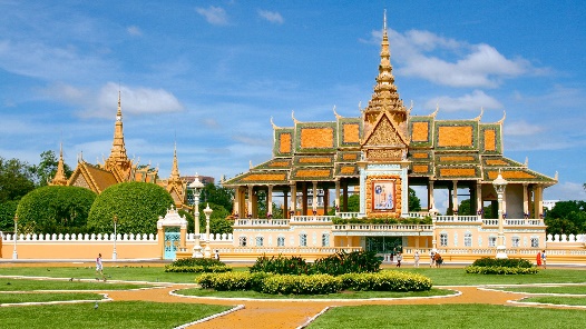 Istana Kerajaan di Pusat Kota Phnom Penh | Expedia