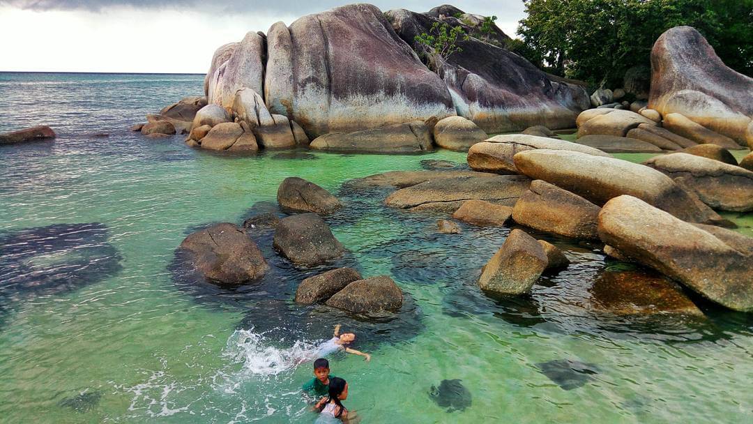 8 Wisata Belitung, Negerinya Laskar Pelangi!